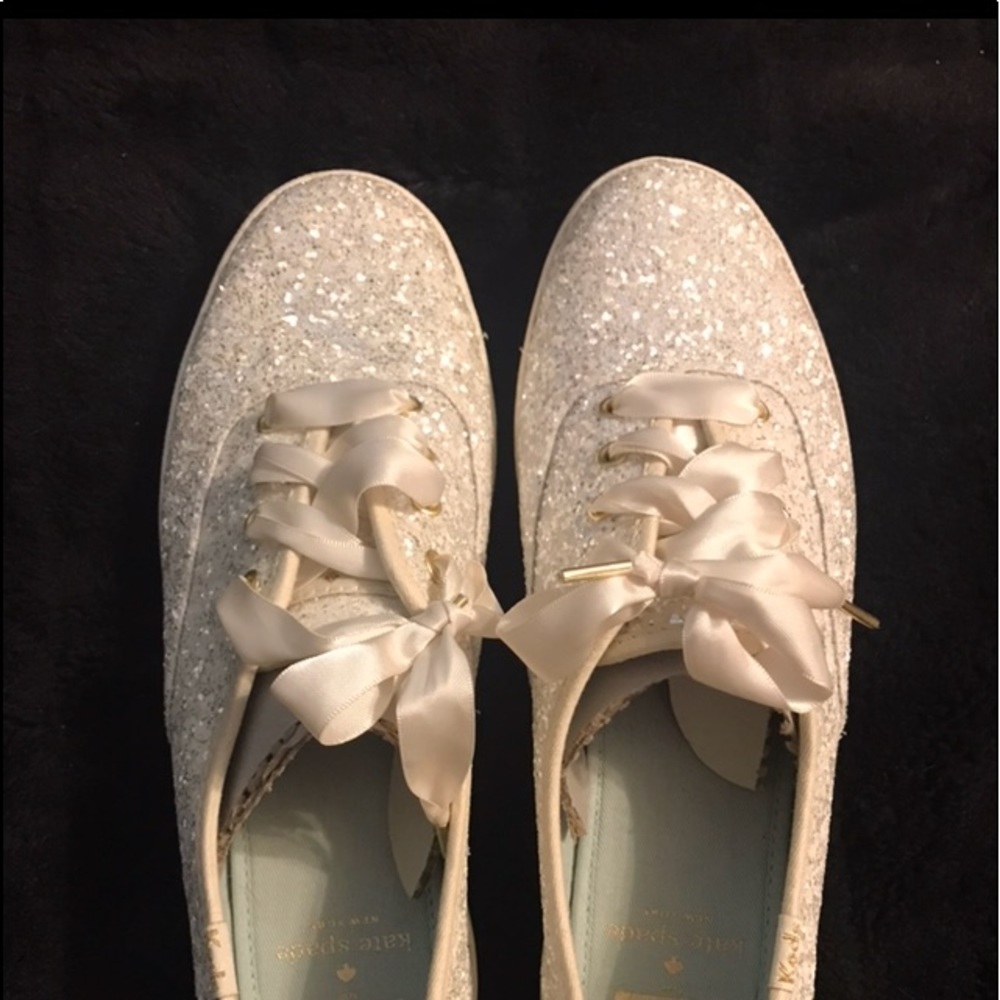 KATE SPADE GLITTER CREAM KEDS SIZE 8 M NEW IN BOX